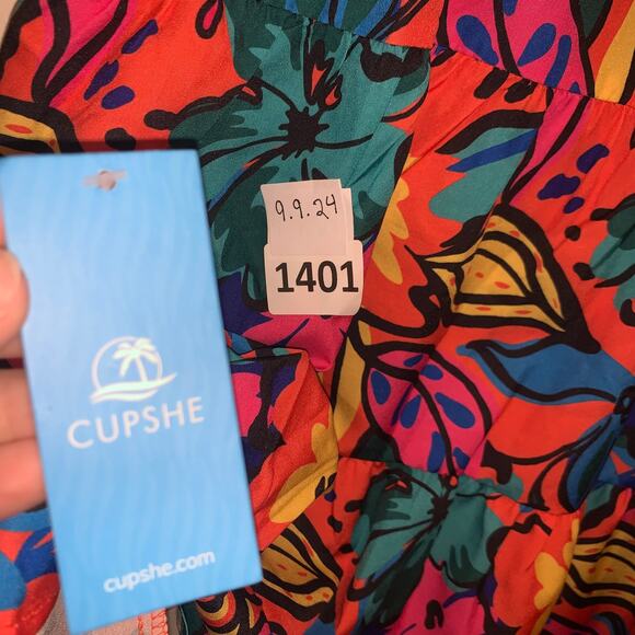 Floral V-Neck Summer Dress - Picture 10 of 10